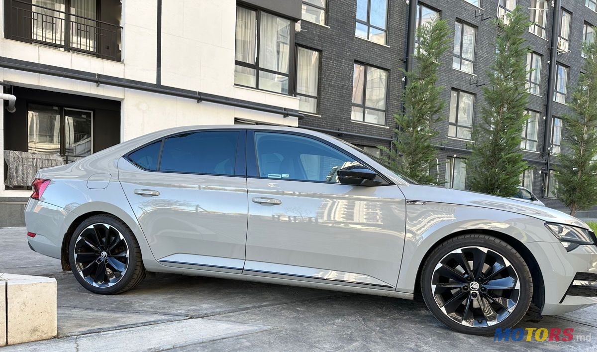2020' Skoda Superb photo #2