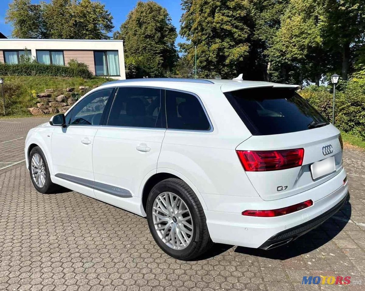 2017' Audi Q7 photo #6