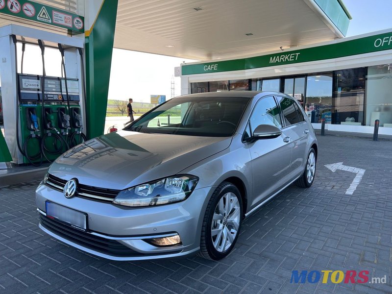 2017' Volkswagen Golf photo #1