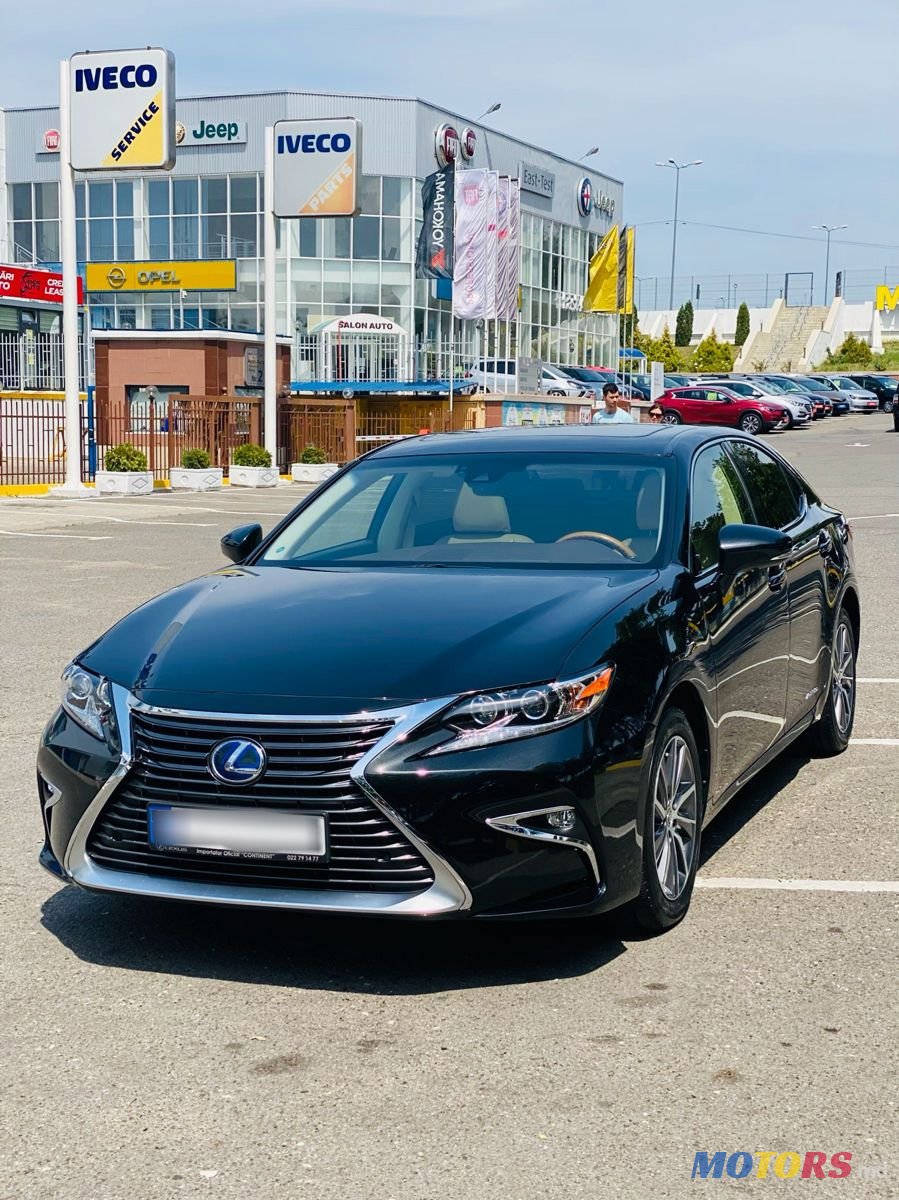 2017' Lexus Es Series photo #1