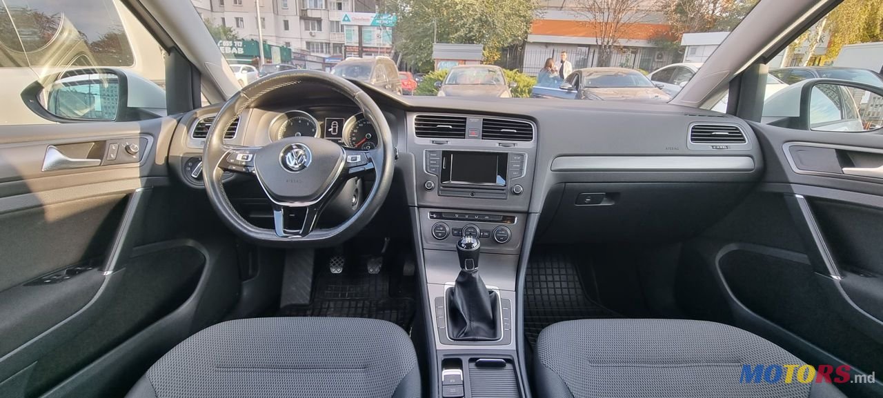 2012' Volkswagen Golf photo #5