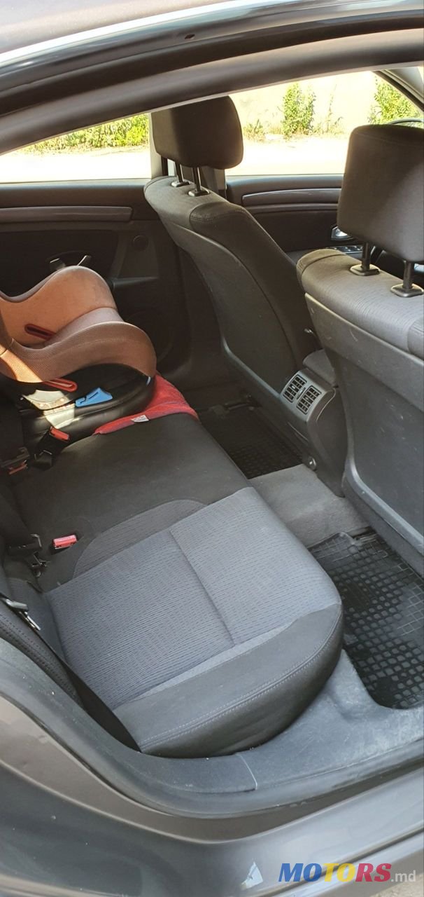 2009' Renault Laguna photo #6