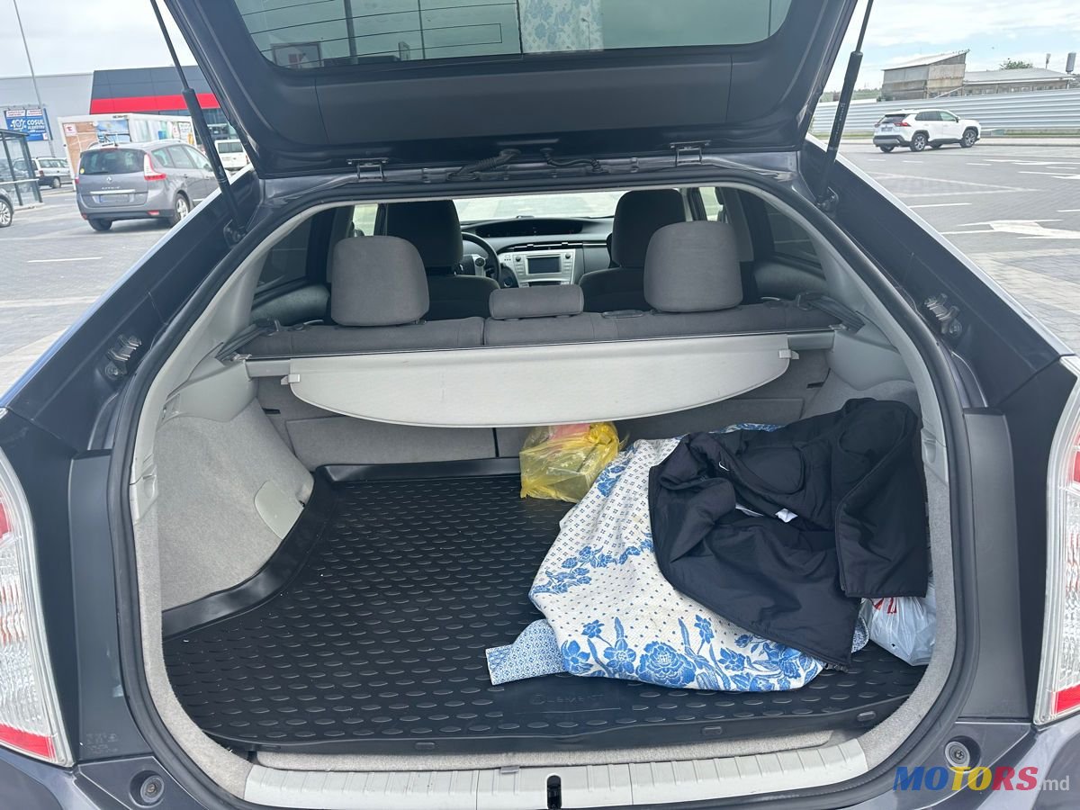 2015' Toyota Prius photo #6