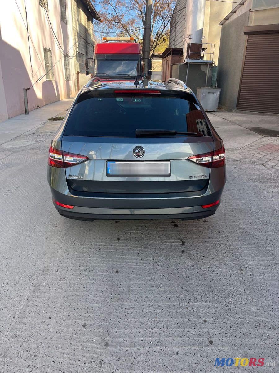 2018' Skoda Superb photo #6