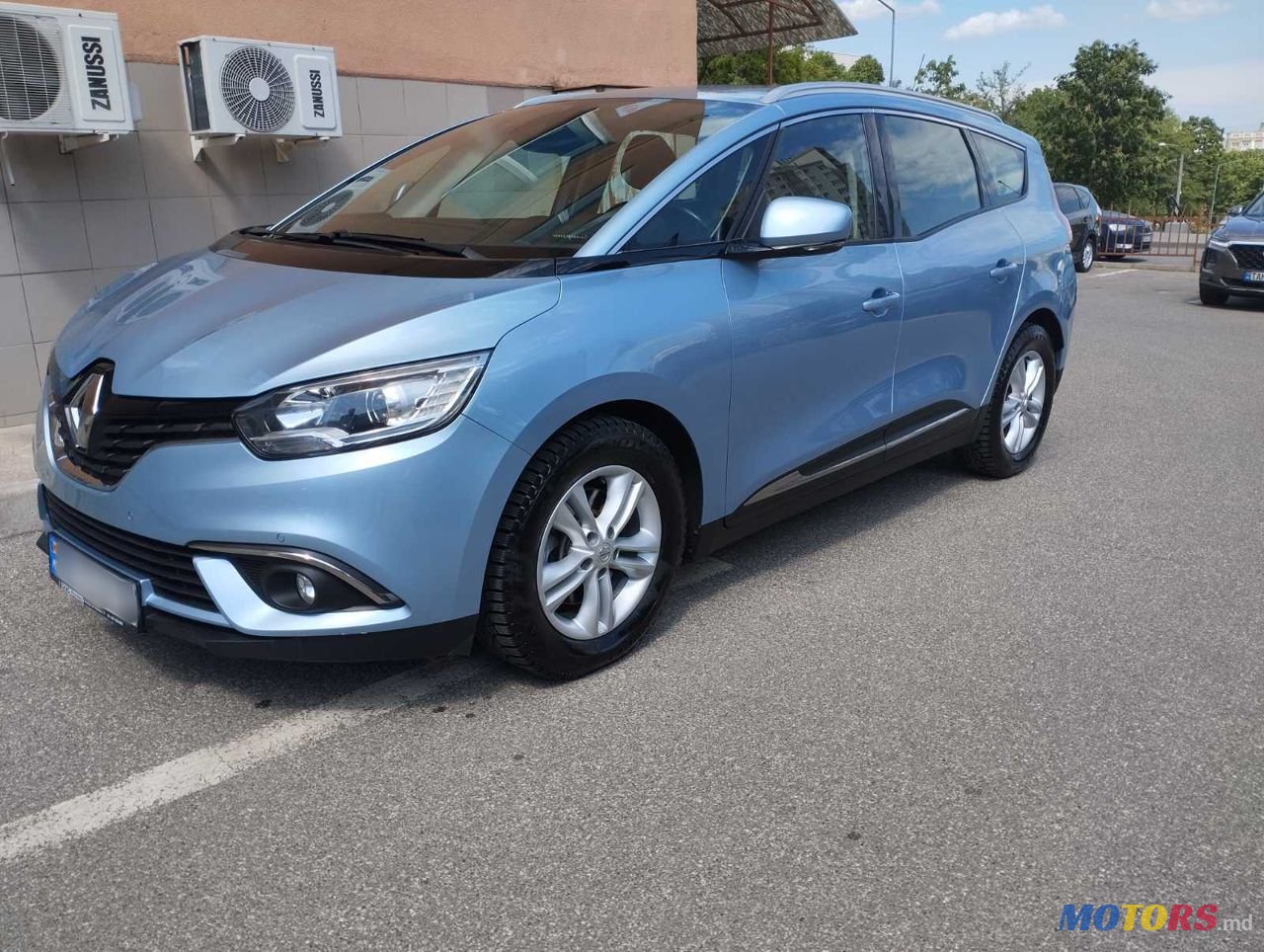 2017' Renault Grand Scenic photo #1