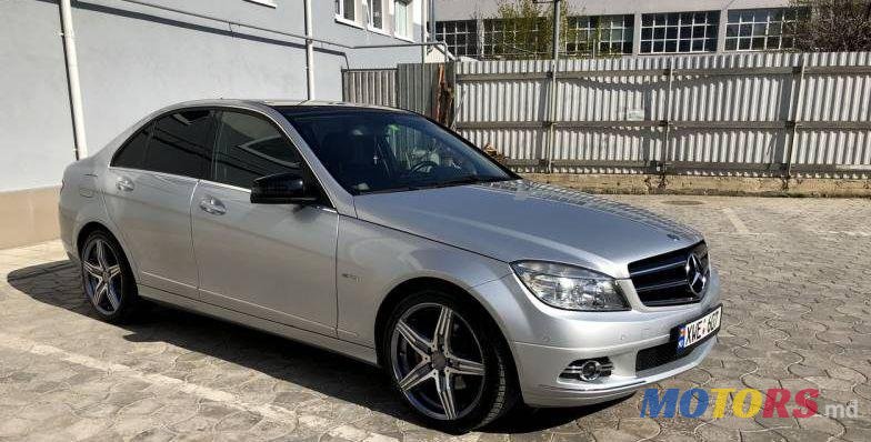 2011' Mercedes-Benz C photo #1