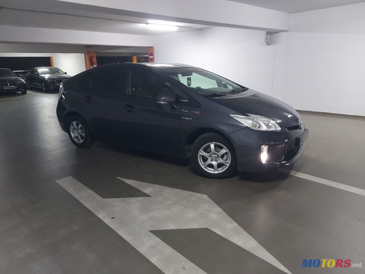 2013' Toyota Prius photo #1