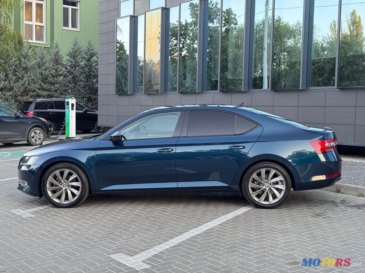 2017' Skoda Superb photo #2