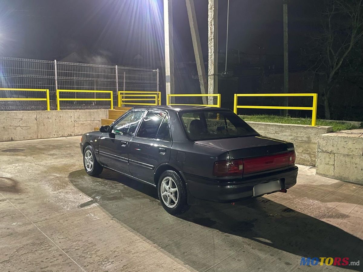 1992' Mazda 323 photo #3