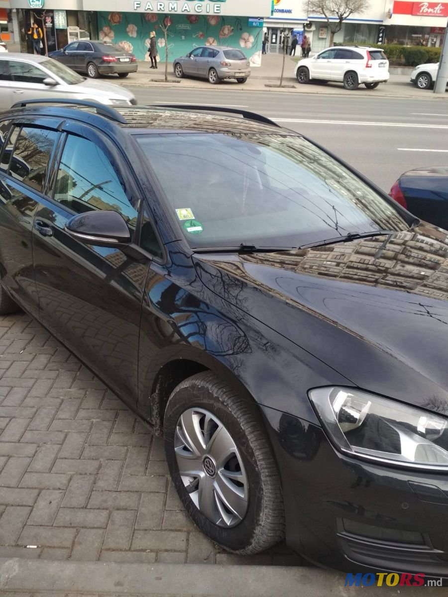 2016' Volkswagen Golf photo #1