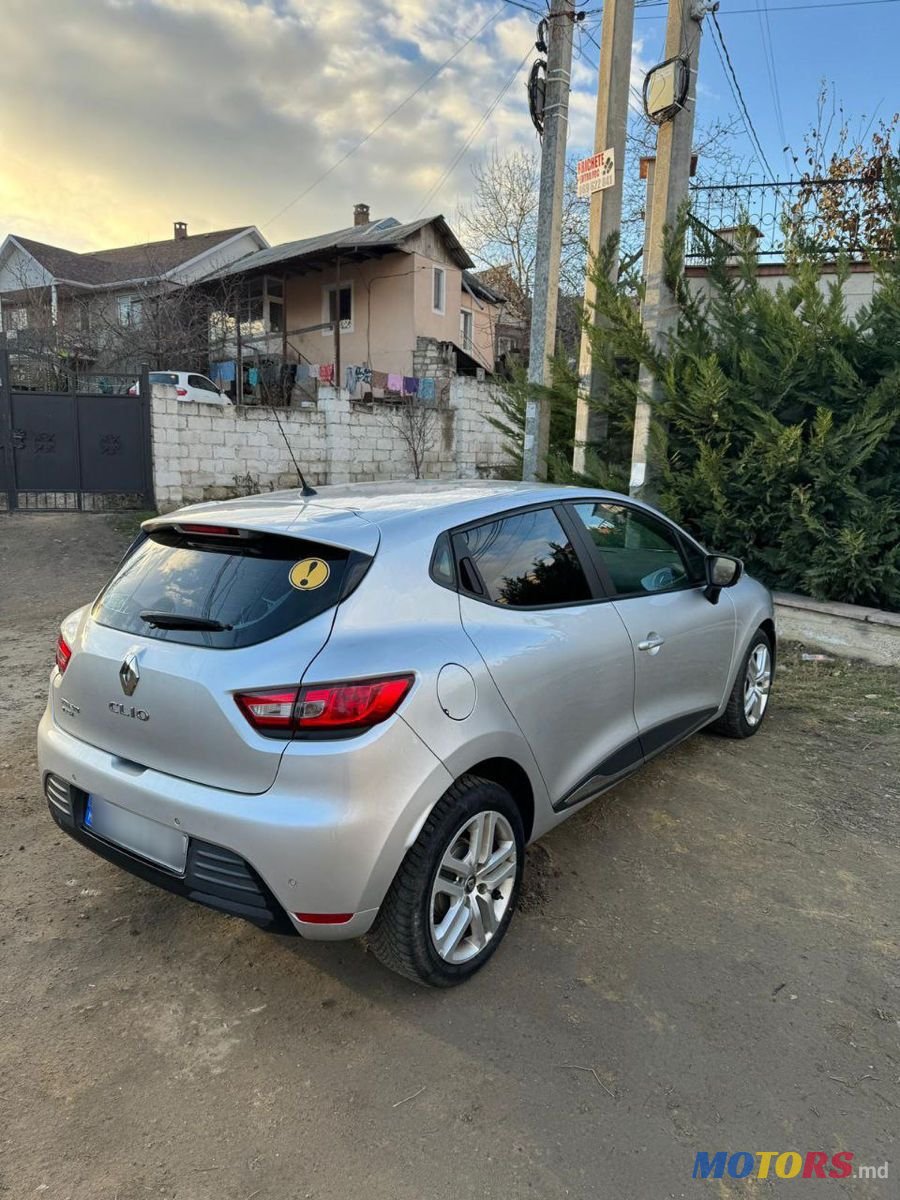 2019' Renault Clio photo #1