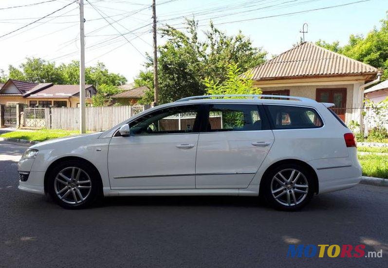 2010' Volkswagen Passat photo #1