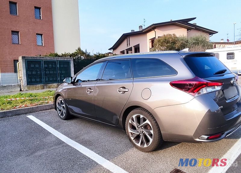 2016' Toyota Auris photo #6