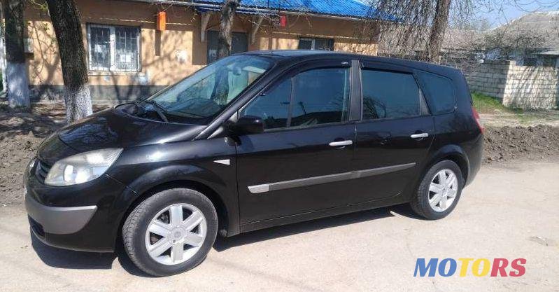 2006' Renault Grand Scenic photo #1