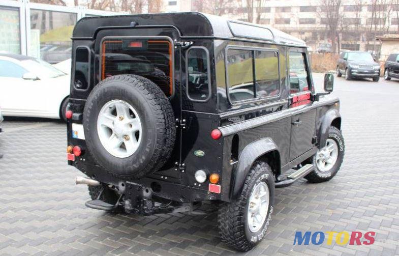 2004' Land Rover Defender photo #2