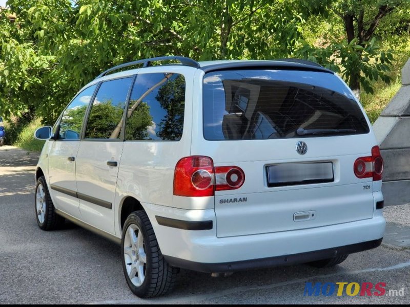 2007' Volkswagen Sharan photo #3