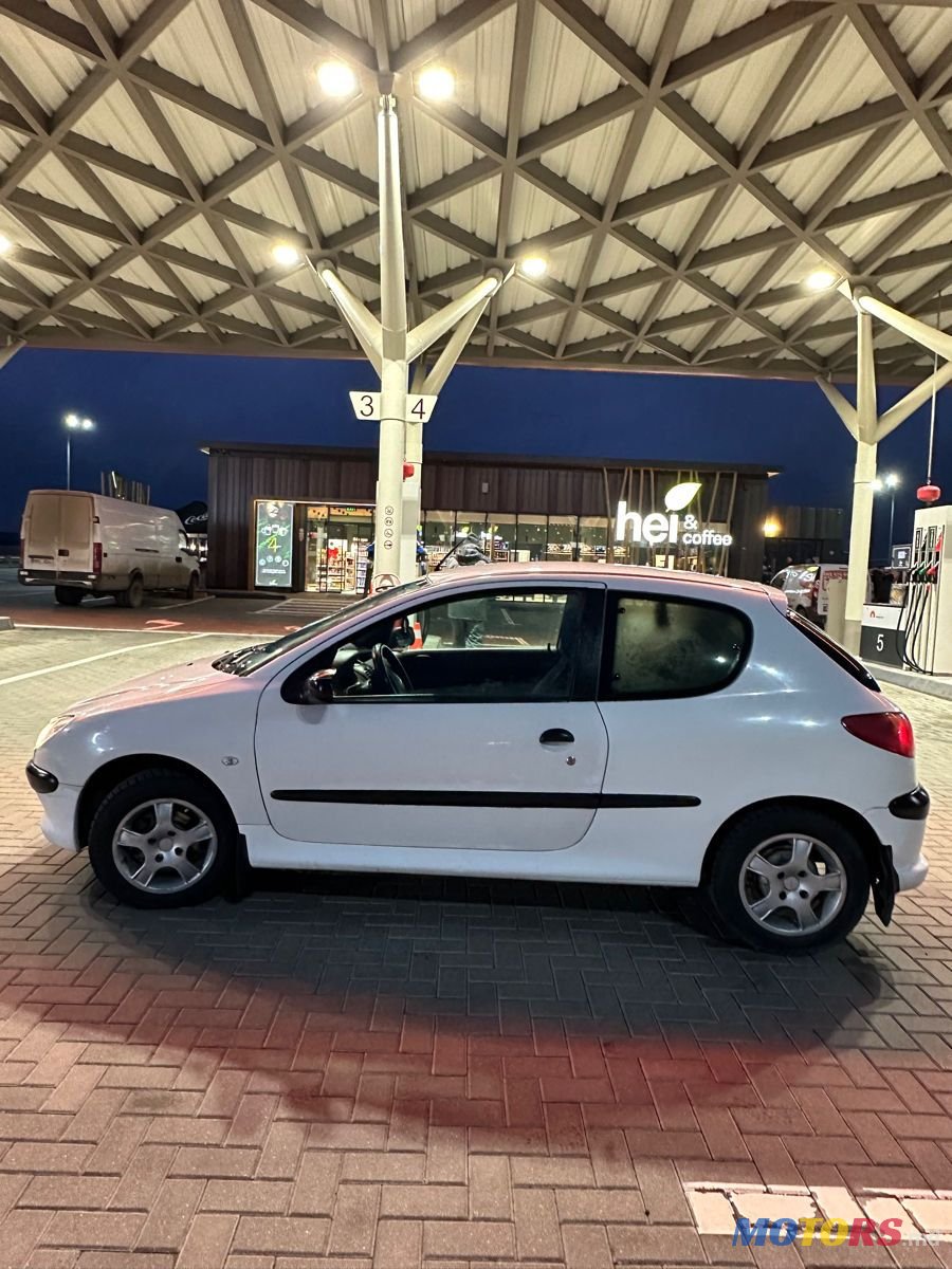 2005' Peugeot 206 photo #2
