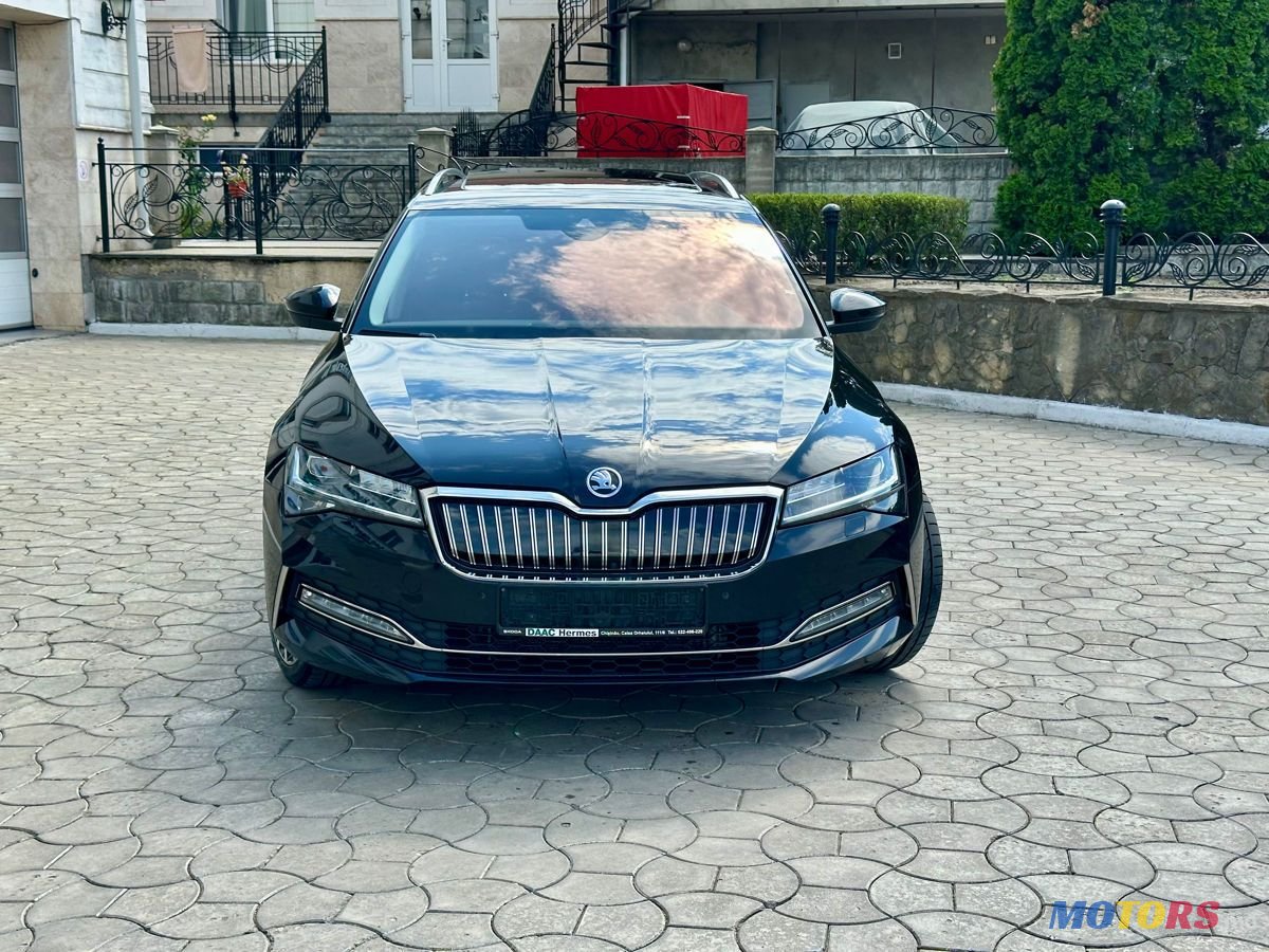 2021' Skoda Superb photo #3