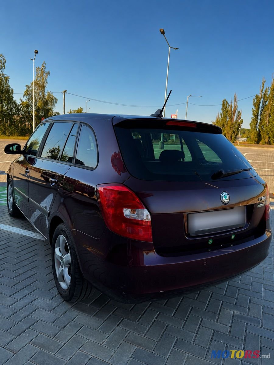 2012' Skoda Fabia photo #4