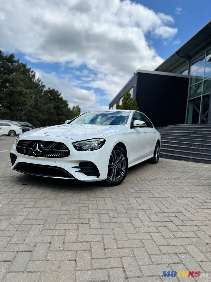 2021' Mercedes-Benz E-Class photo #2