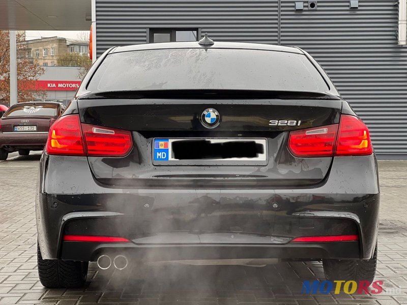 2013' BMW 3 Series photo #6
