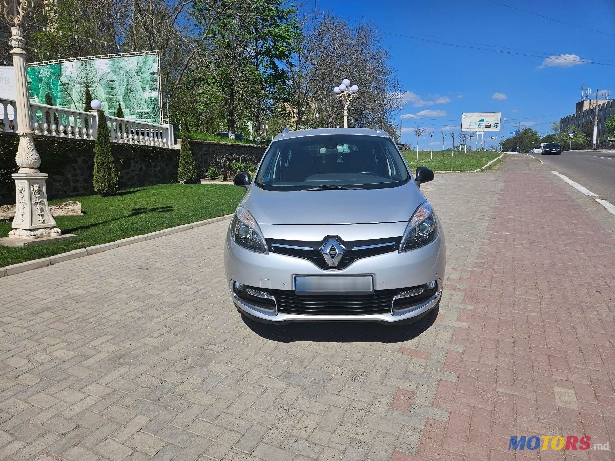 2015' Renault Grand Scenic photo #1