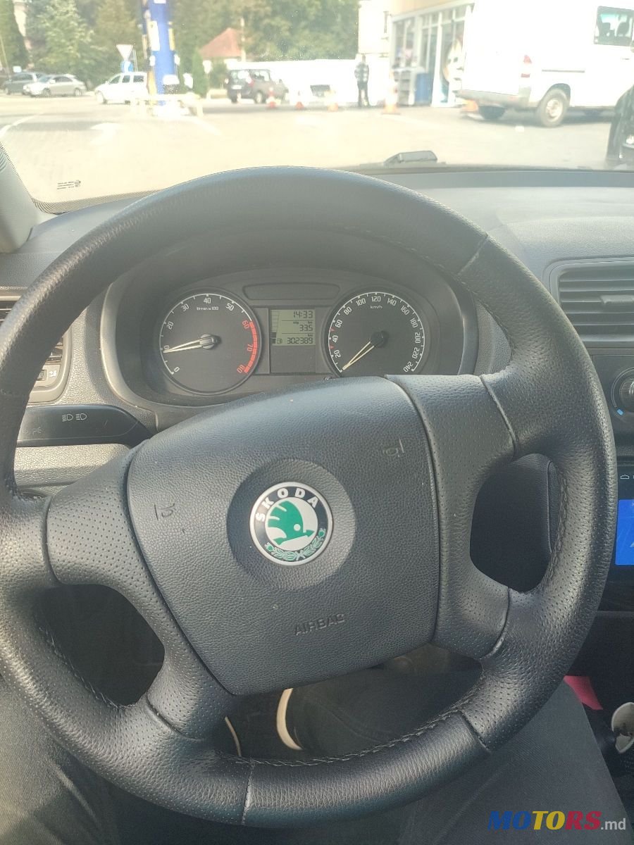 2008' Skoda Fabia photo #6
