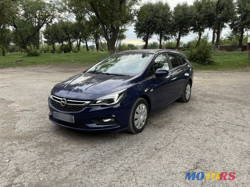 2017' Opel Astra photo #1