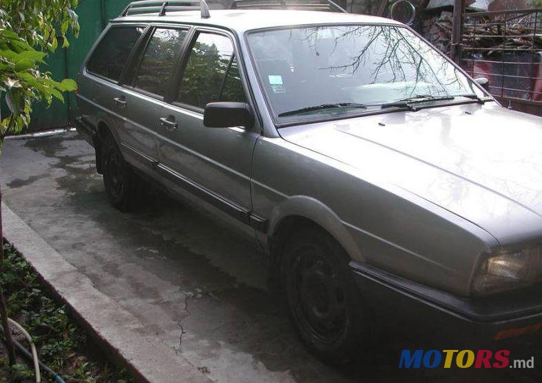 1988' Volkswagen Passat photo #1