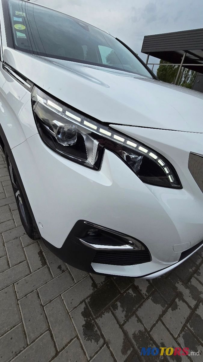 2020' Peugeot 5008 photo #5