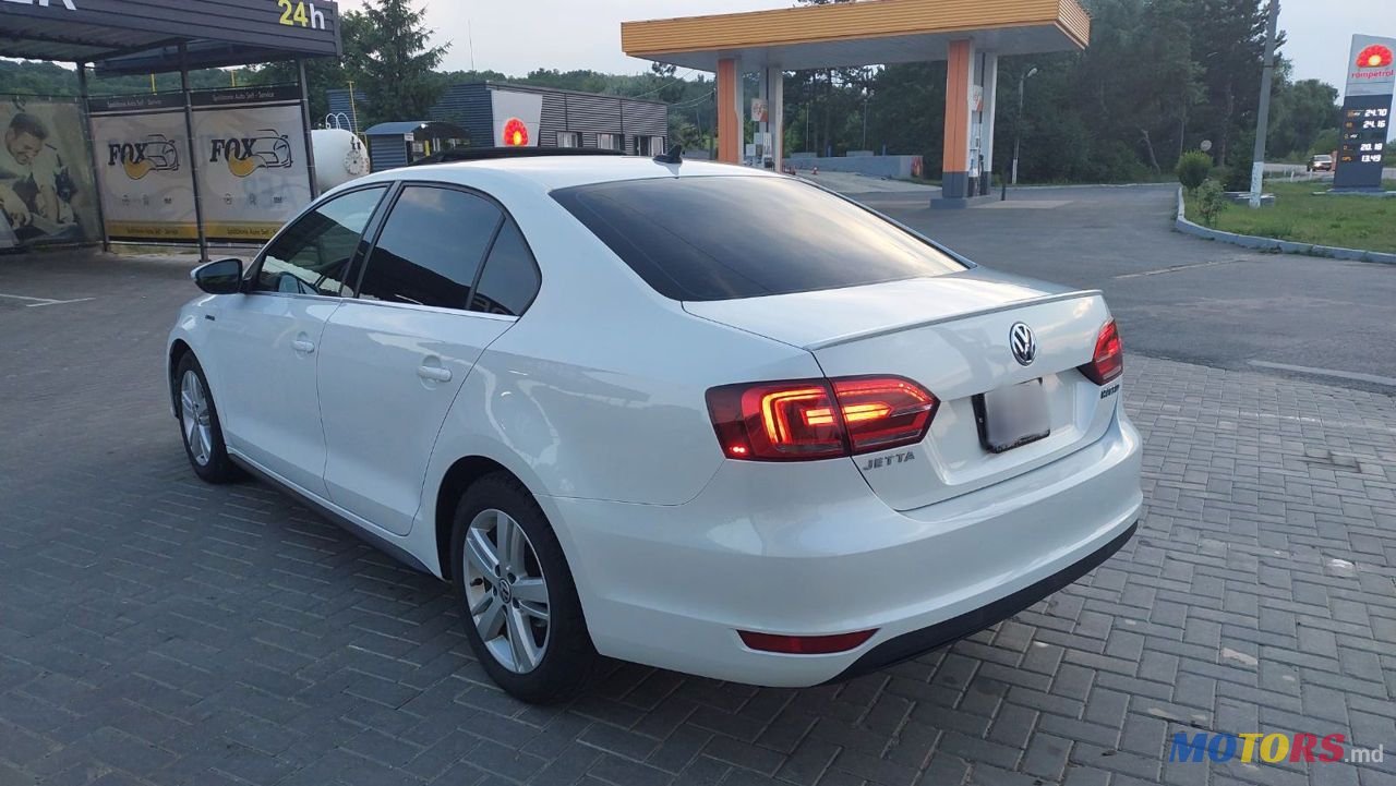 2014' Volkswagen Jetta photo #3