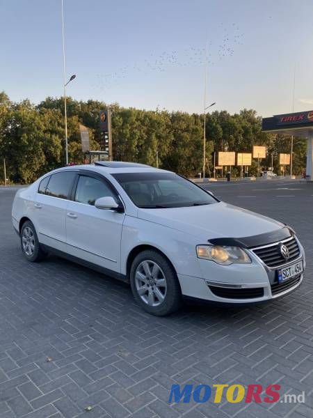 2006' Volkswagen Passat photo #6