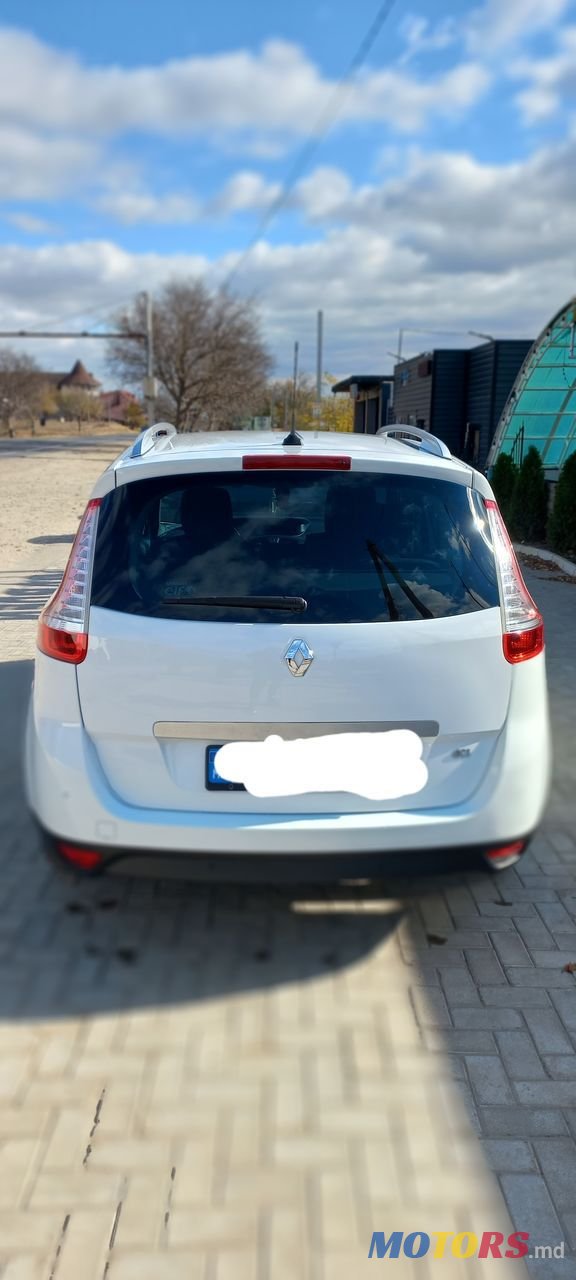 2016' Renault Grand Scenic photo #2