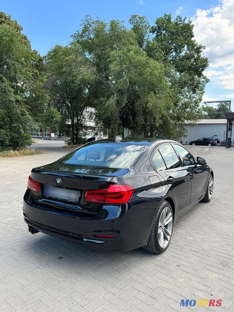 2017' BMW 3 Series photo #4