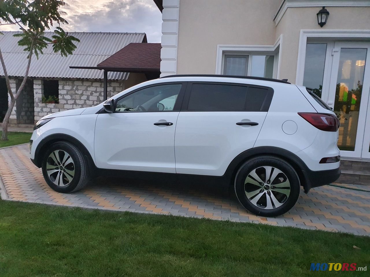 2012' Kia Sportage photo #2