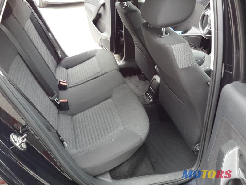 2012' Volkswagen Polo photo #4