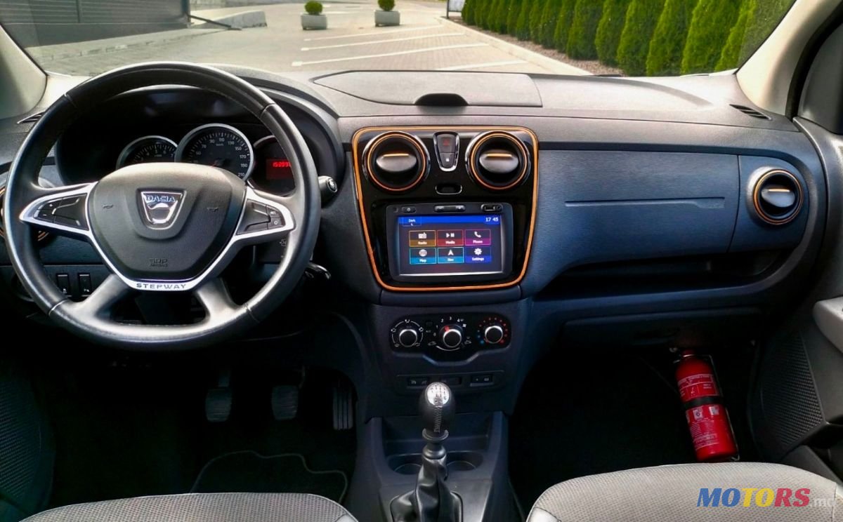 2017' Dacia Lodgy photo #6
