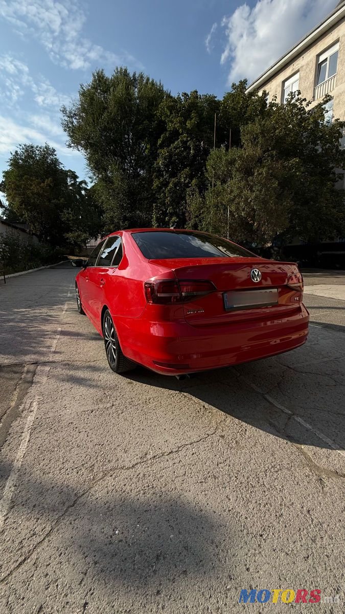 2015' Volkswagen Jetta photo #2