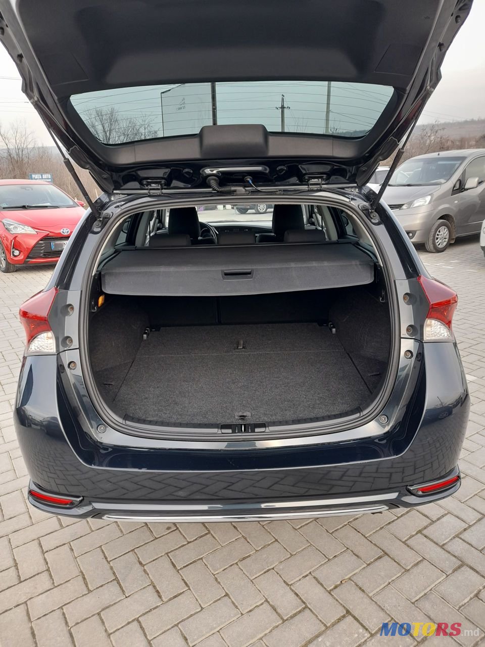 2015' Toyota Auris photo #5