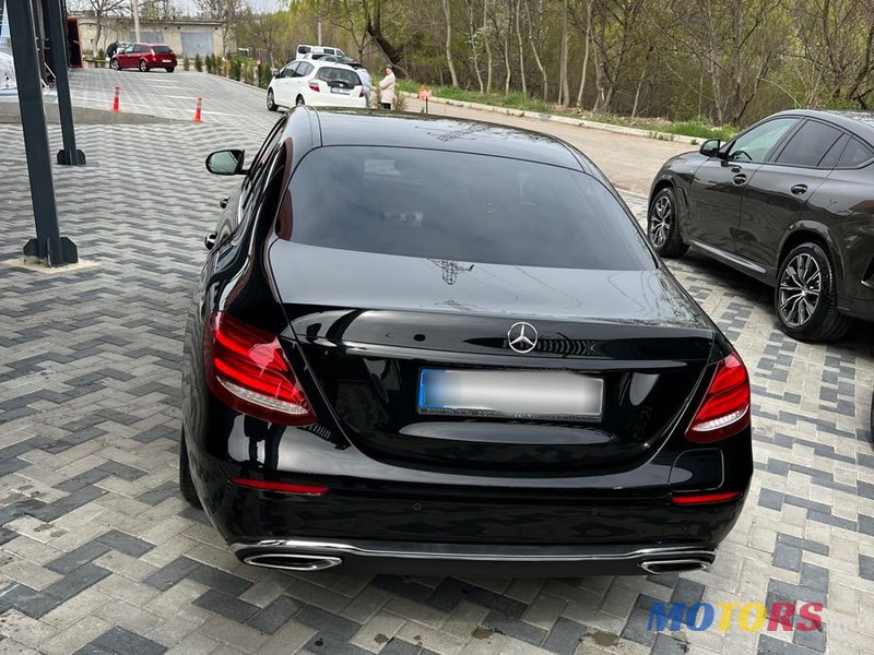 2017' Mercedes-Benz E Класс photo #1