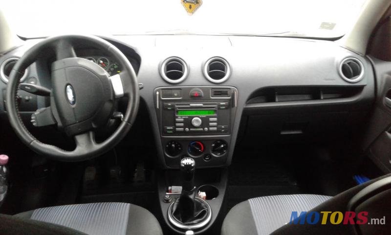 2010' Ford Fusion photo #3