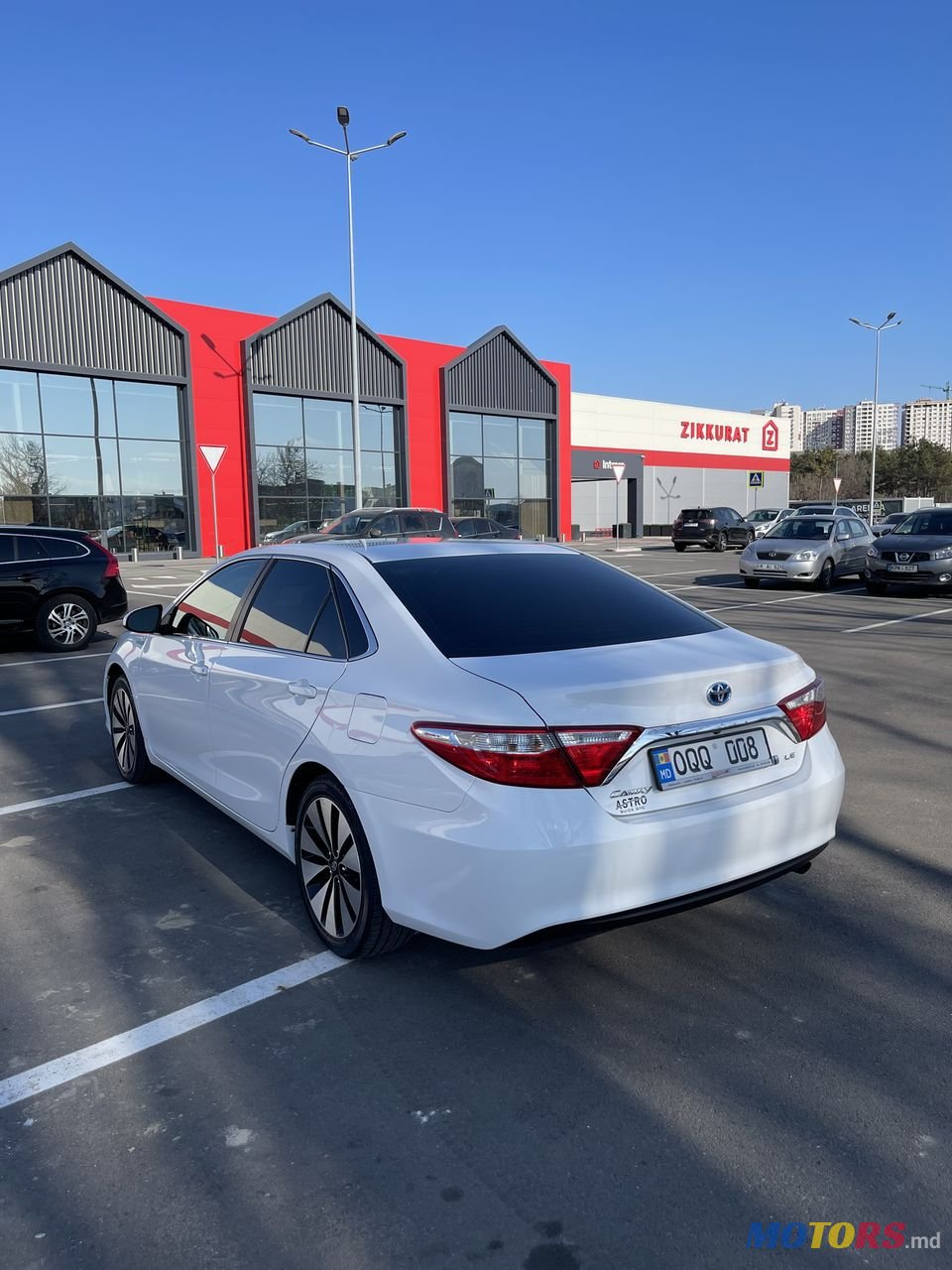 2016' Toyota Camry photo #2