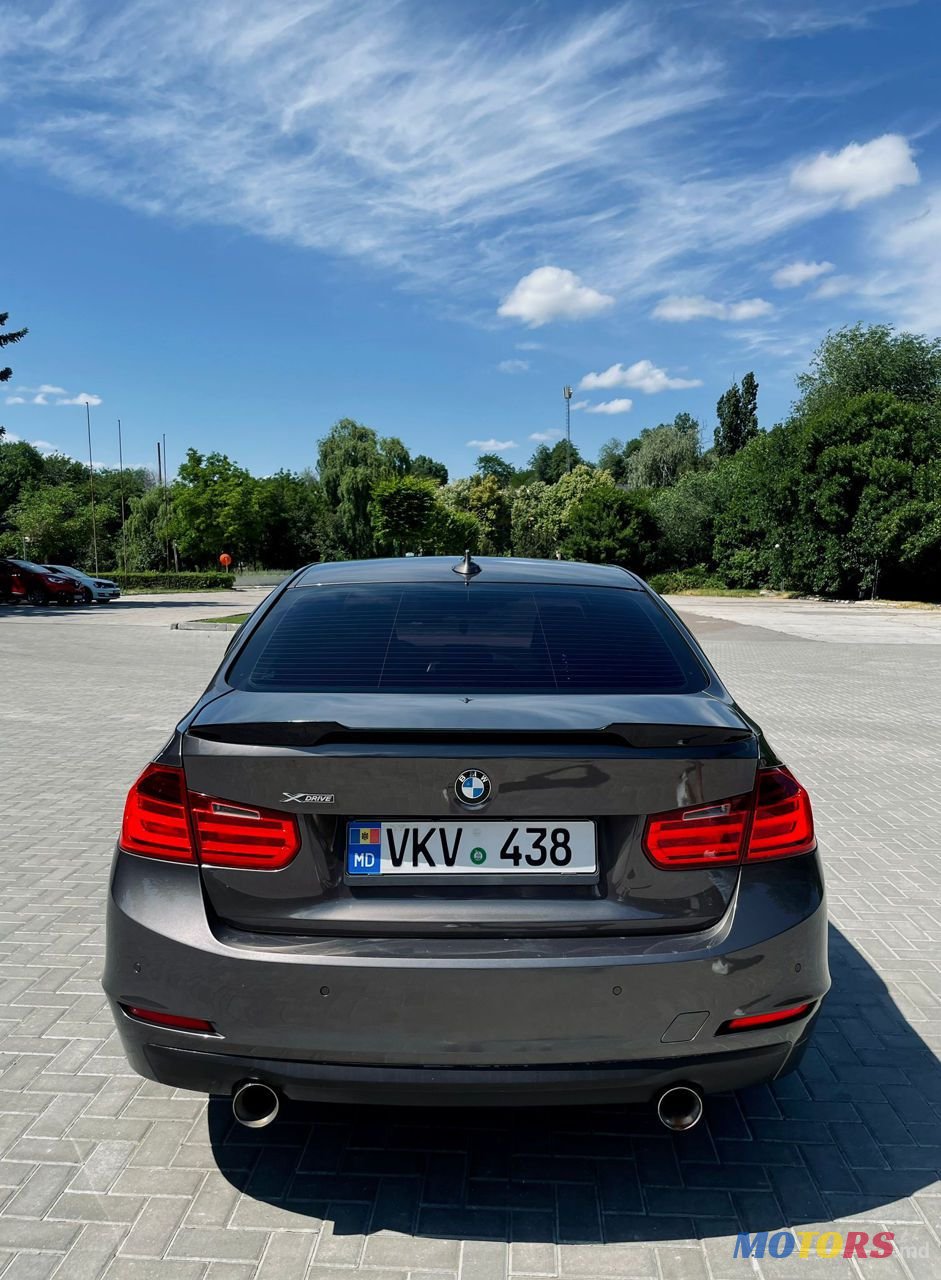 2013' BMW 3 Series photo #6