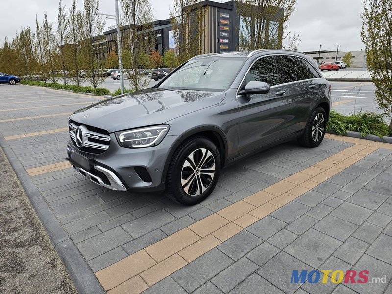 2020' Mercedes-Benz GLC photo #2