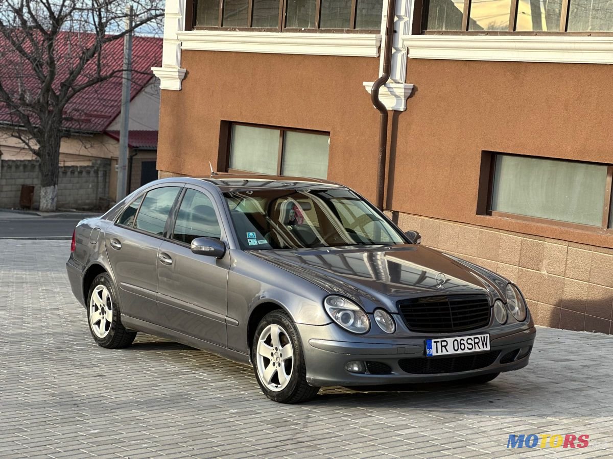 2005' Mercedes-Benz E Класс photo #1