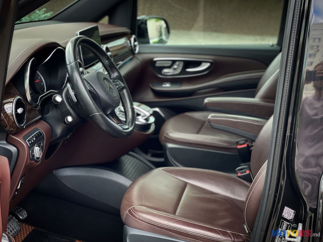 2015' Mercedes-Benz V Класс photo #6