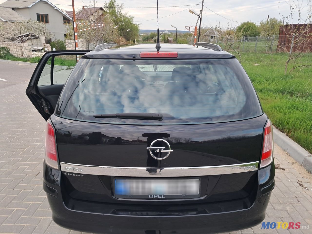 2007' Opel Astra photo #2