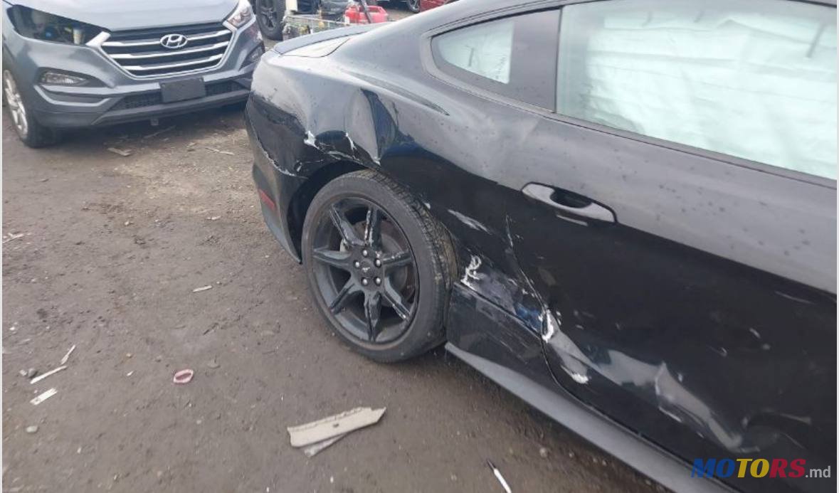 2020' Ford Mustang ECOBOOST FASTBACK photo #6