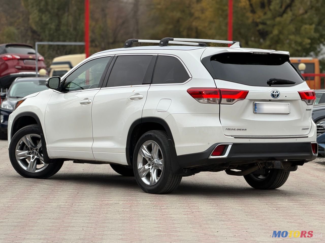 2017' Toyota Highlander photo #4