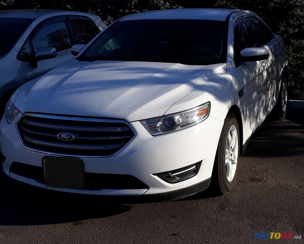 2013' Ford Taurus photo #2
